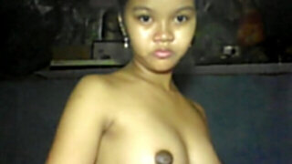 legitimate YEAR OLD FILIPINA LADY DISPLAYING HER KNOCKERS ON CAM