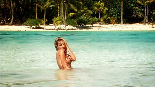 Fantastic porn babes posing on a beautiful island