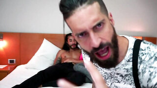 Big-assed Colombian girl fools around with bearded guy in hotel