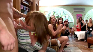 Horny women are taking great care of strippers cocks with mouths