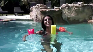 Poolside fuck with a girl who can't swim at all