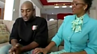 Super-Hot unshaved dark-hued mom