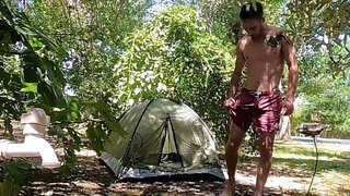 Nico Ruiz and Felipe Kum are doing it hard in the tent