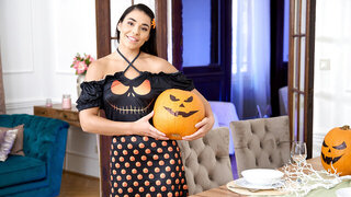 Sexy Halloween Brunette Jerks Her Pussy On A Chair