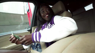 Ebony girl from Colombia is going to take BWC in public