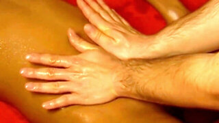 Indian amateur girl gets her Desi pussy fingered hard