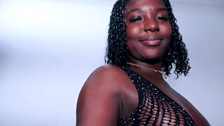 Girls with great bodies actually resort to pussy licking