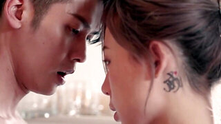 Lin Siyu making love in the kitchen with her boyfriend