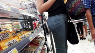 INCREDIBLE JEANS TIGHT