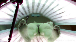 Teen Girl Spied in Solarium