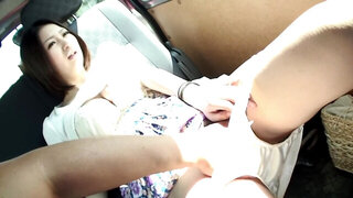 Asian amateur Ran Minami is giving a blowjob in the car