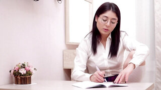 Cute nerdy girl is flashing wet pussy in a solo video