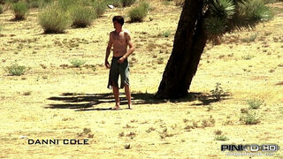 Wonder Woman goes down on her fellow Heroine