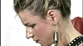 Mona arschgefickt und die Fotze gefistet (deutsch German)