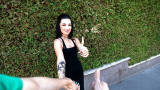 Chloe Heart has a loving husband who is happy to let her ride