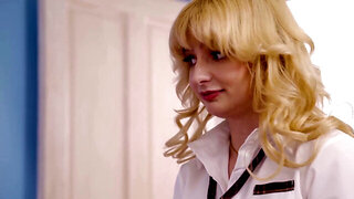 Stevie Moon gives a cute teen a seductive body massage