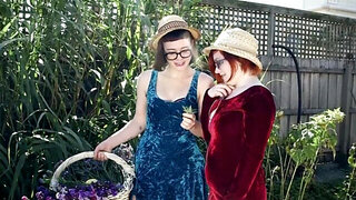 Garden fuck with two orgasmic and organic lezzies