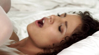 Womanizer uses dick to give enormous satisfaction to female