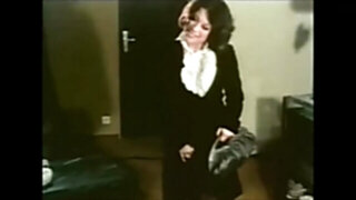 Youthfull Clyda Rosen - scary S/M in a three way