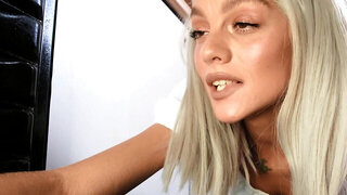 Lascivious chick OwlCrystal gets her cunt scored in the kitchen