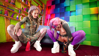 Anuskatzz and Kellie Panther are bouncing on some sex toys
