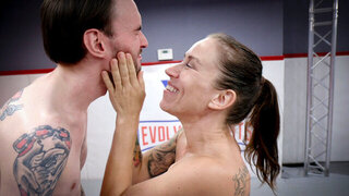 Strong wrestling kinks and pussy licking for Bella Wilde