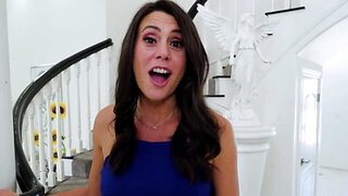 The thick mommy is here to make the stepson cum for her