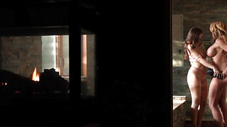 Leana Lovings and Taylor Vixxen find lesbo love today