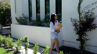 Avery Black gets licked and we see her taking dick too