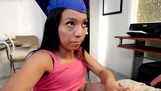 Vivianna Mulino wants to get busy with nice sucking