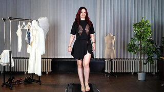 Jeny Smith's latest try-on with plenty of teasing