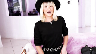 Jessie Saint sucks a pecker and spreads to be fucked hard