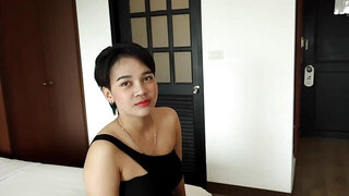 Thai babe with short hair is ready to take on a BWC