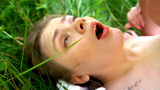 Martin Spell and Lesya Milk are fucking in the field