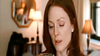 Julianne moore amp amanda seyfried girl-on-girl vignette in chloe