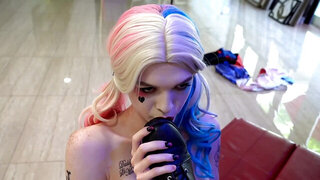 Leya Falcon is cosplaying while having a lesbian scene