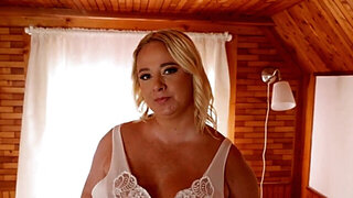 Pregnant blonde whore offers her pussy to the debt collector