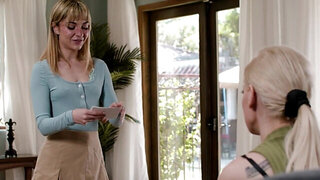 Threesome with two MILFs and a slutty stepdaughter