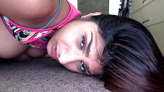 Experienced pussy lover tempts Latina into serving his cock