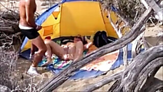 Fee am Strand mit einen Fremden 1