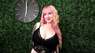 Skylar Vox showing her boobs before the POV banging