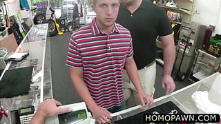 Loyal dude arrives in the shop dealing his ass to gets cash for his gf bail