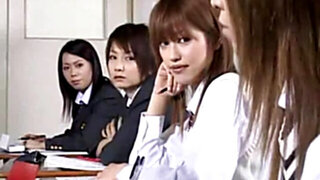 Japanese school women seducing and smooching 1-trio (MrNo)