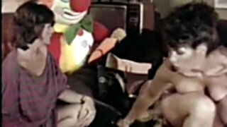 mama y amiga se follan a su hijo