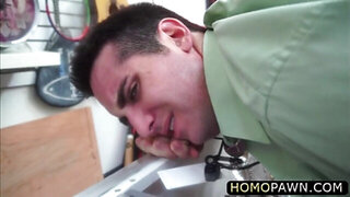 Cool Guy steal jewelry in the pawnshop and gets drawn in the ass