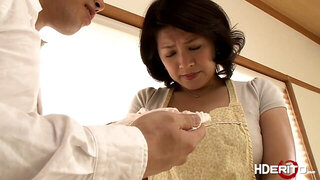 Sexy Japanese Nozomi fucks to get a perfect score