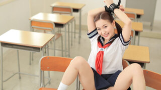 Cute teen Shizuku Hatano got tied up in the classroom