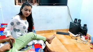 Indian beauty with a nice body gets on top for a ride