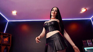 Bodacious brunette babe gets her cheeks clapped tonight