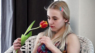 Blond-haired teen with a great ass masturbates hard